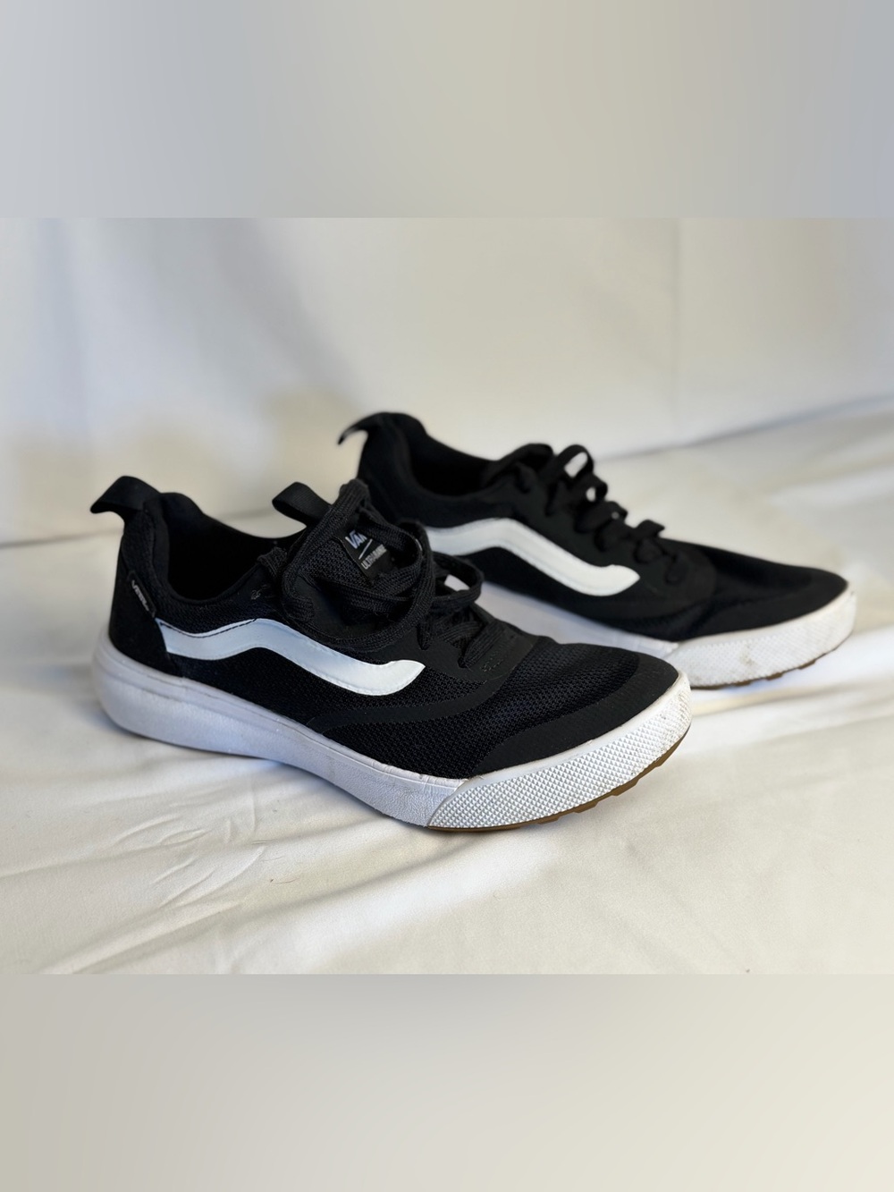 Vans UltraRange Rapidweld Black White Sneakers Men’s 8.5 Discontinued
